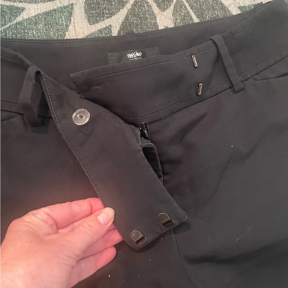 Mossimo Black dress pants with 4 pockets, and zipper clasp and button closure. - Picture 5 of 9
